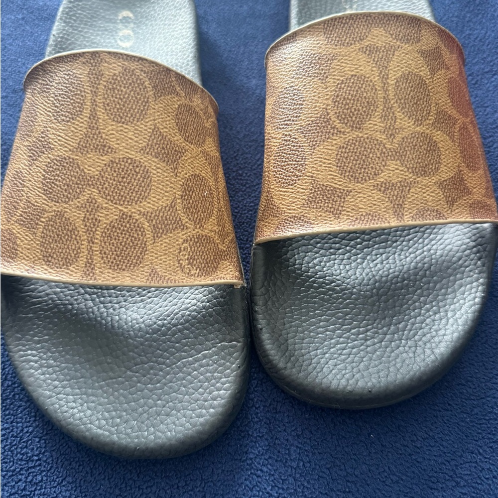 NEW! Coach Tan and Gray Patterned Slides